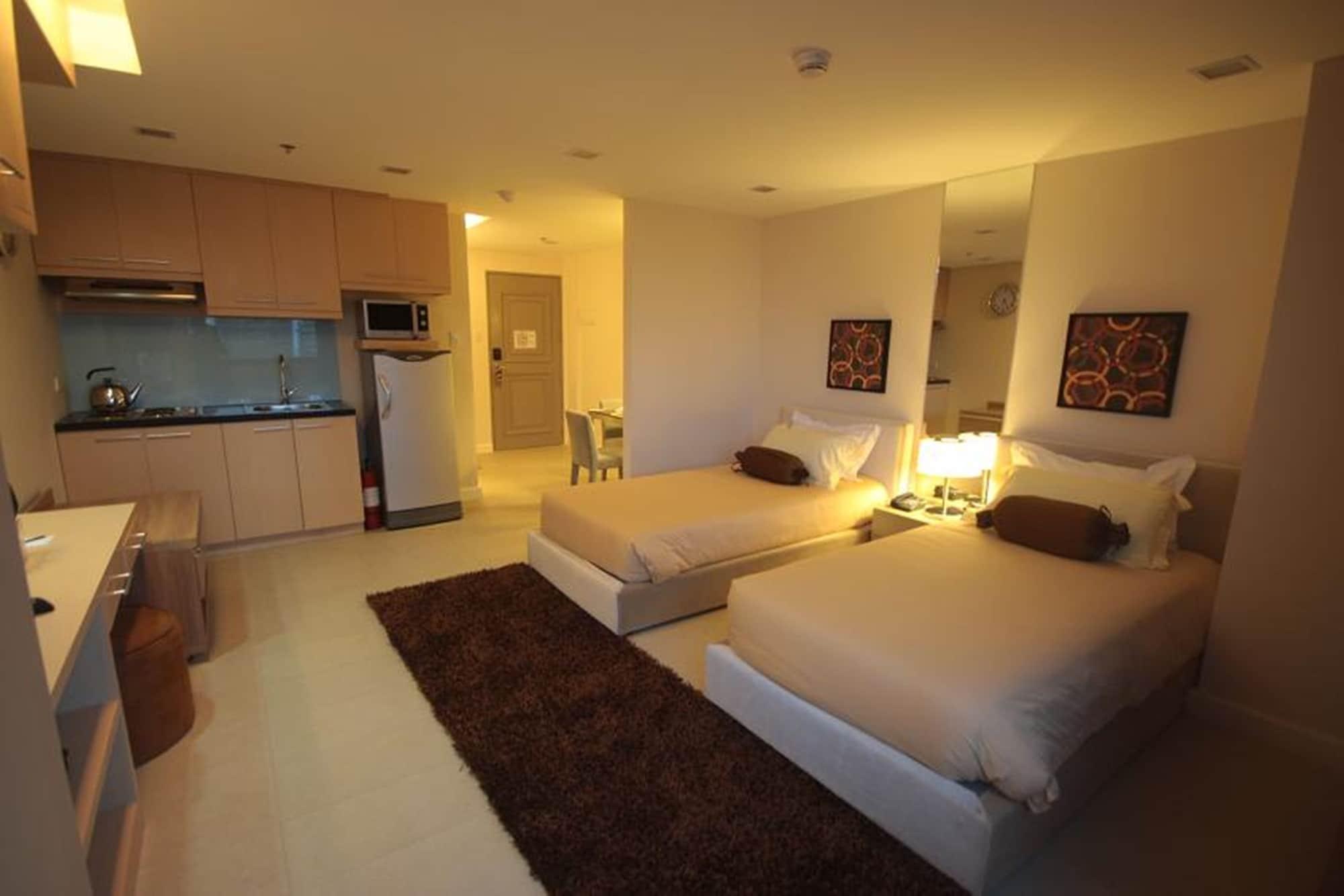 Bsa Twin Towers Aparthotel Mandaluyong Exterior photo