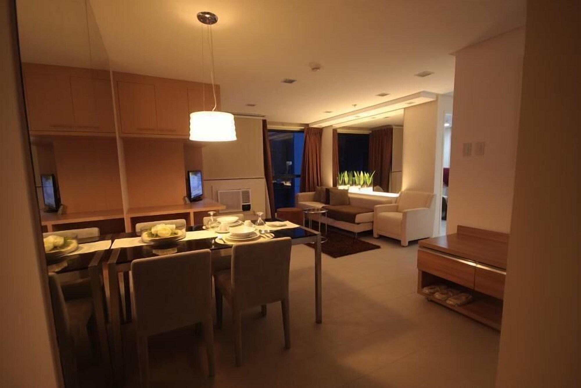 Bsa Twin Towers Aparthotel Mandaluyong Exterior photo