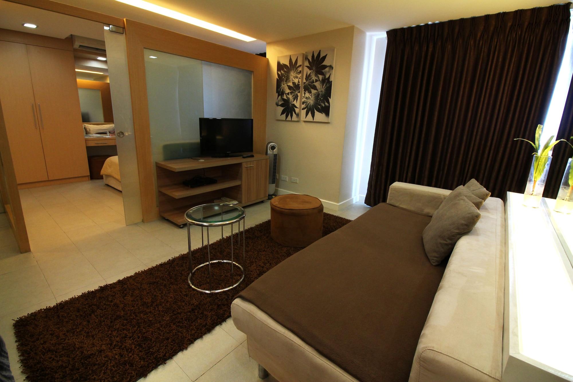 Bsa Twin Towers Aparthotel Mandaluyong Exterior photo