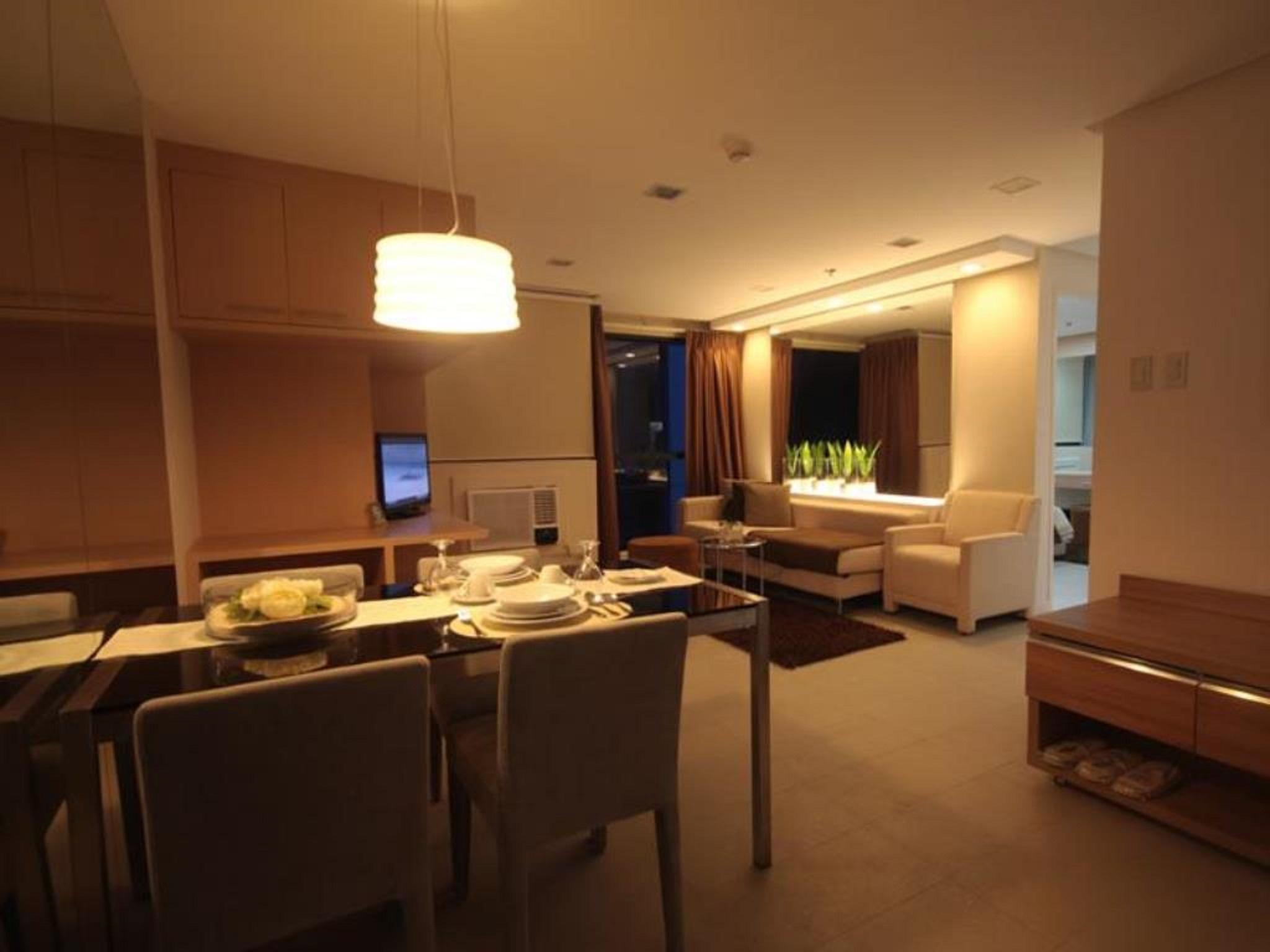 Bsa Twin Towers Aparthotel Mandaluyong Exterior photo