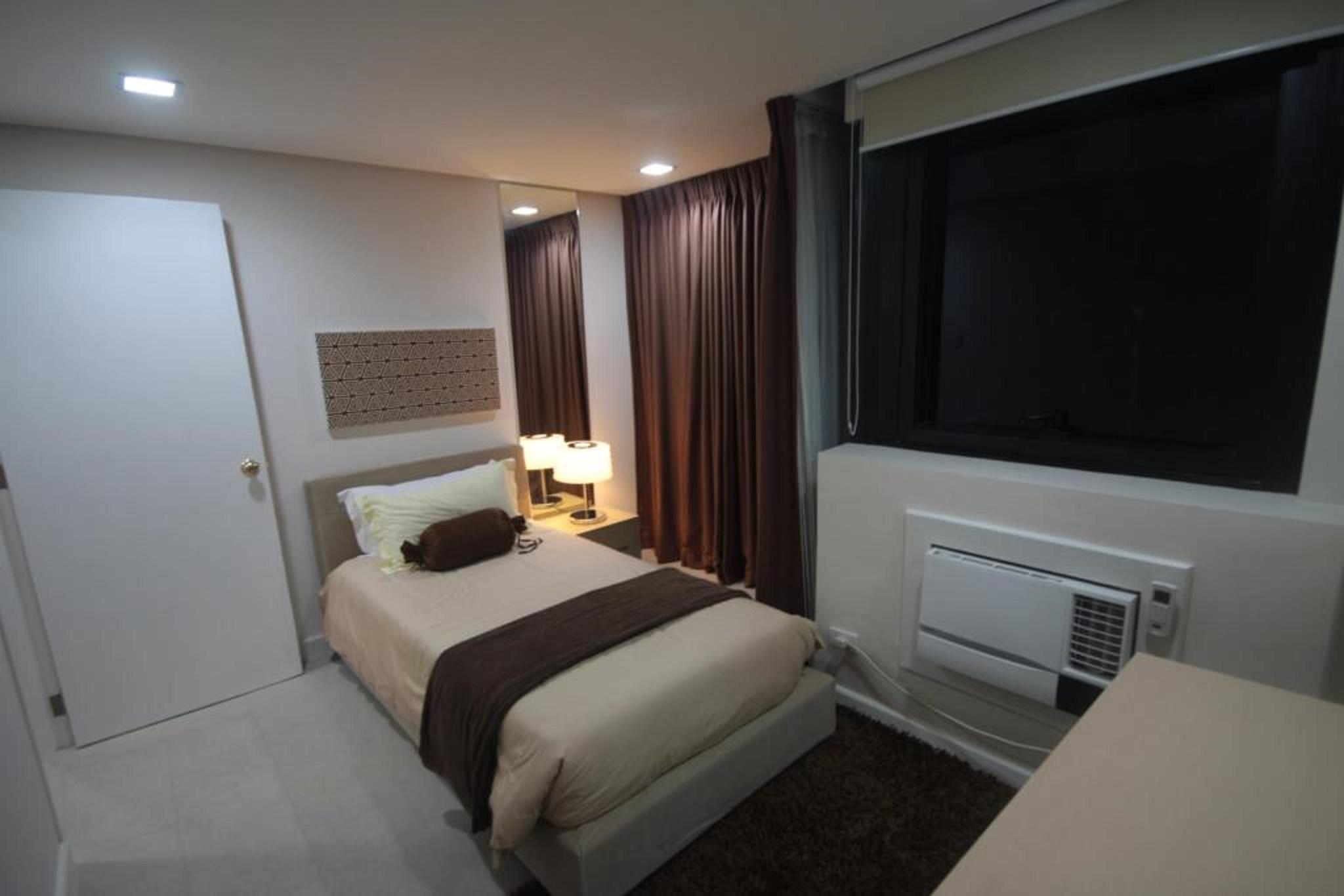 Bsa Twin Towers Aparthotel Mandaluyong Exterior photo