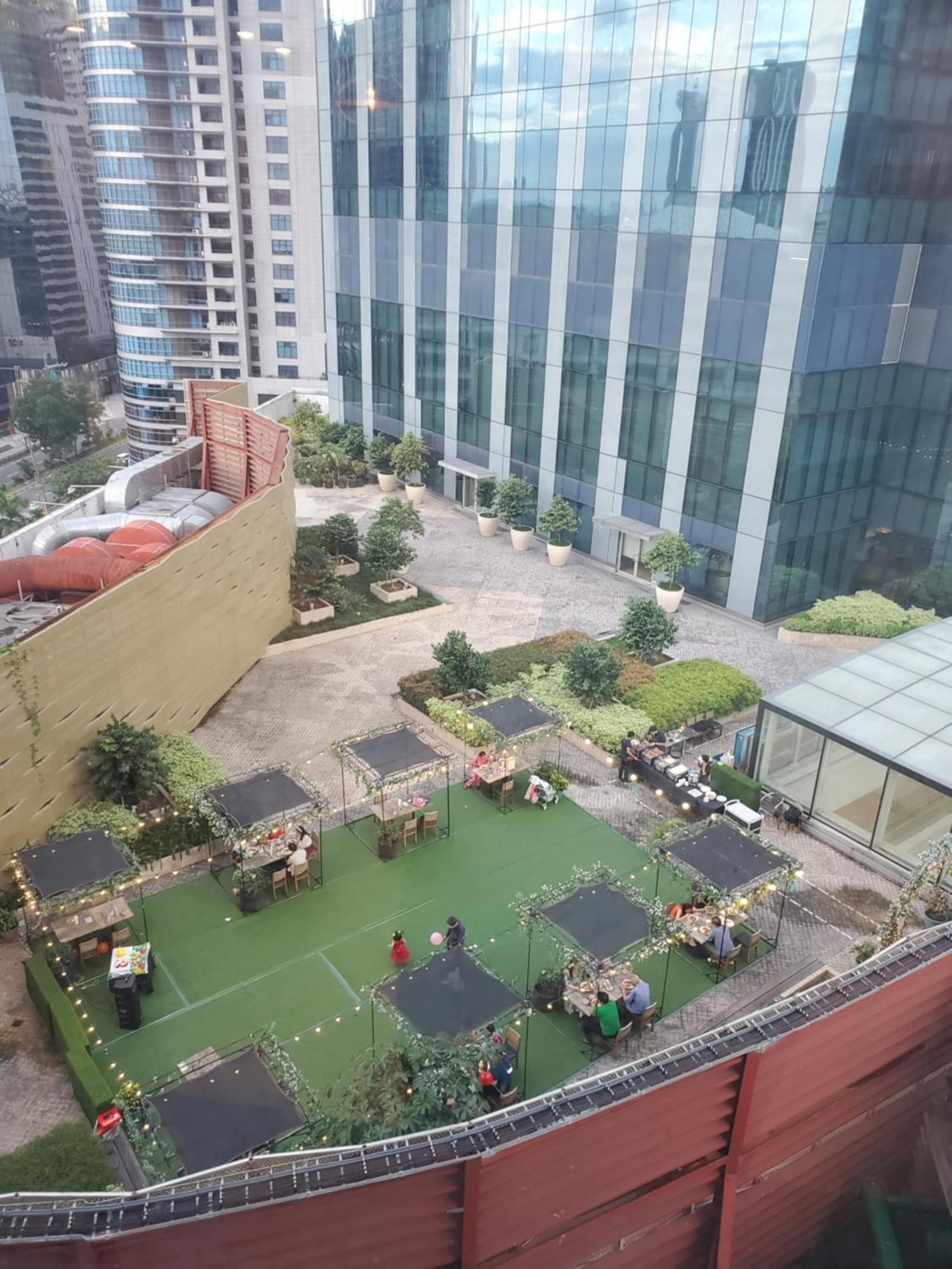 Bsa Twin Towers Aparthotel Mandaluyong Exterior photo