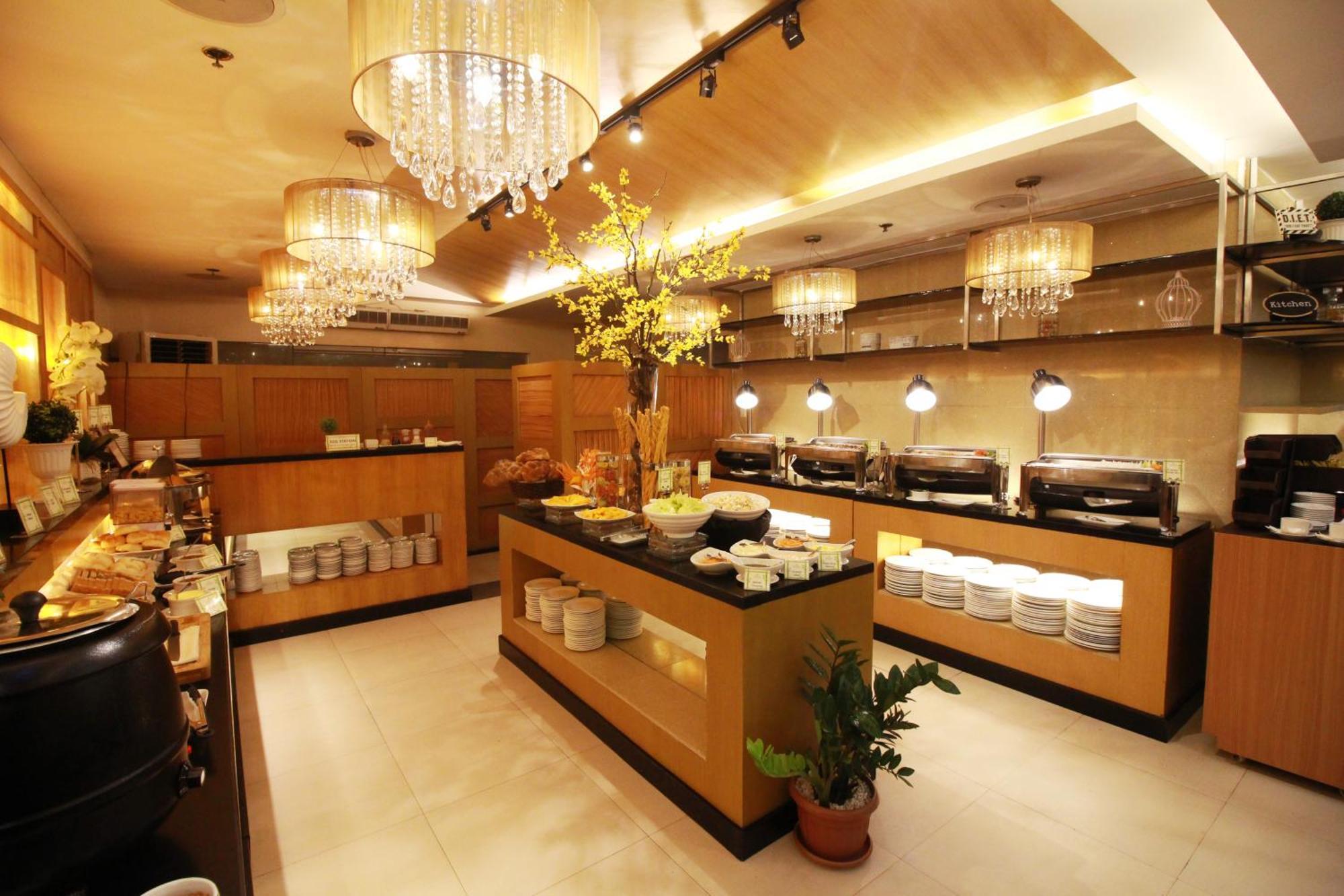 Bsa Twin Towers Aparthotel Mandaluyong Exterior photo