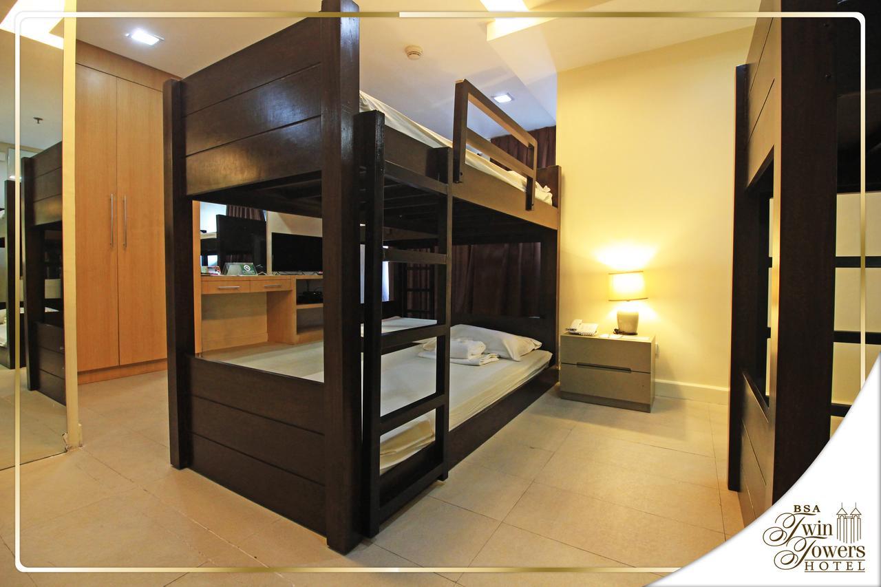 Bsa Twin Towers Aparthotel Mandaluyong Exterior photo